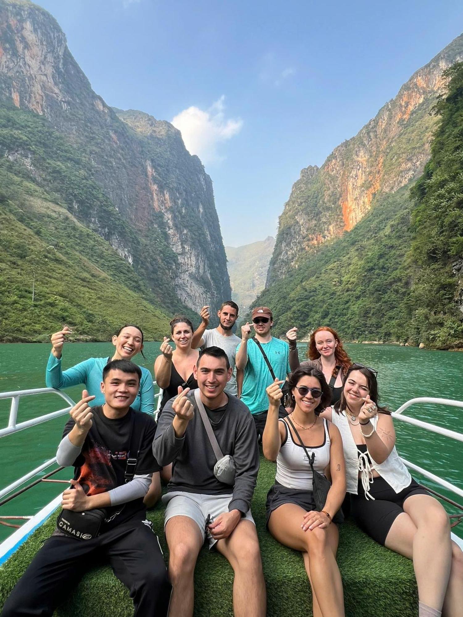 Hg Hostel Provide Tours & Motorbikes Хазянг Экстерьер фото